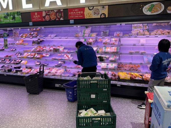 生鲜配送“货重价低”，配送员权柄谁来托底？